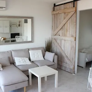 https://beautiful-apartment-in-front-of-beach-pool-view.catalonia-hotels.com