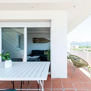 https://vista-roses-mar-apartamento-con-piscina-ii.catalonia-hotels.com